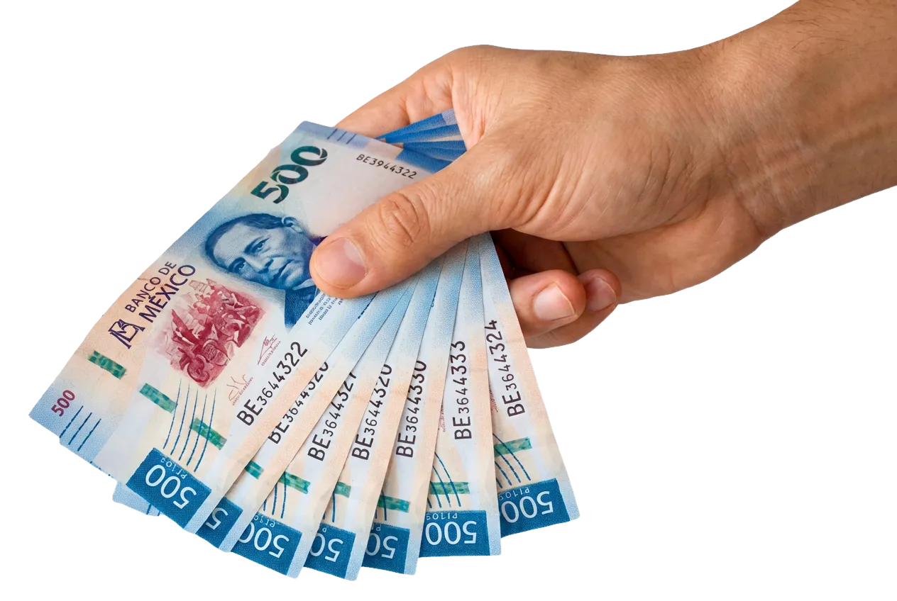 Mano sosteniendo billetes mexicanos de 500 pesos